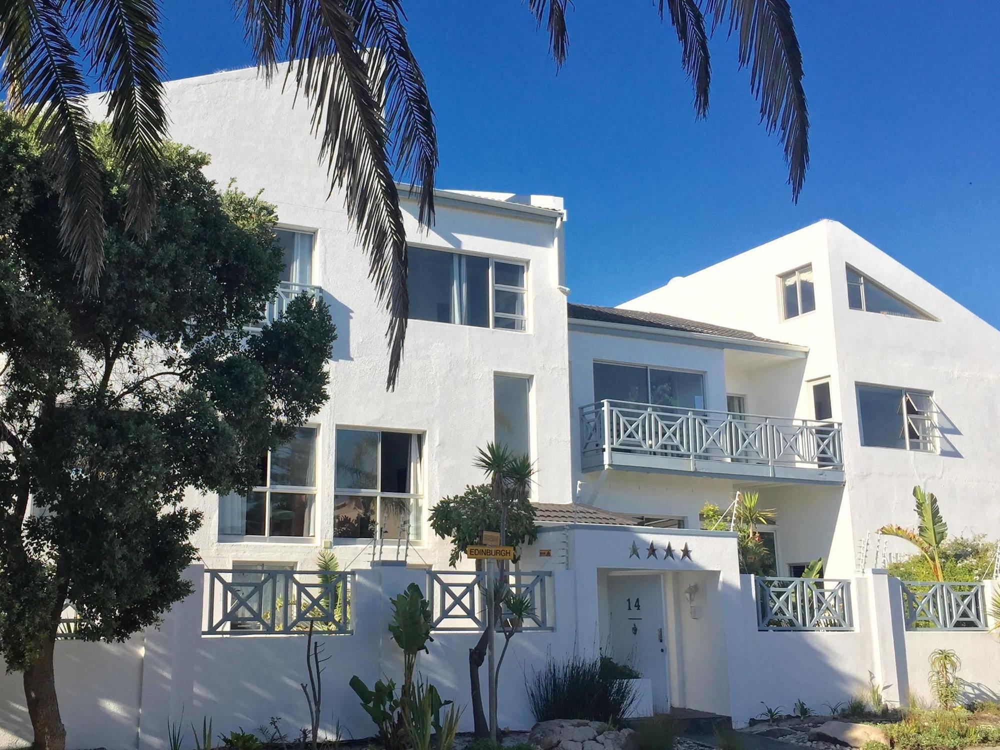5 Options Guest House Bloubergstrand Kültér fotó